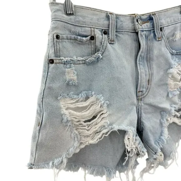 Abercrombie & Fitch Curve Love Mid Rise Boyfriend Jean Shorts Raw Hem Size 26 /2 - Picture 5 of 9